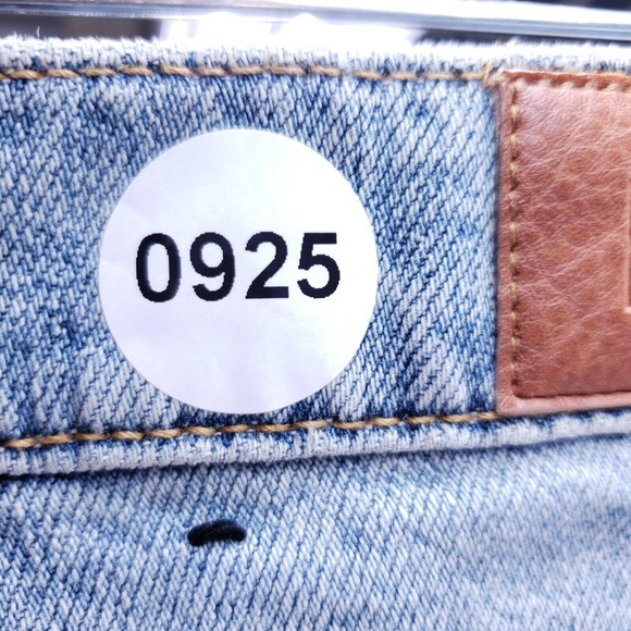 Urban Outfitters BDG Button Fly Jeans Womens Size 26 Slim Straight Raw Hem Pants - Picture 13 of 13